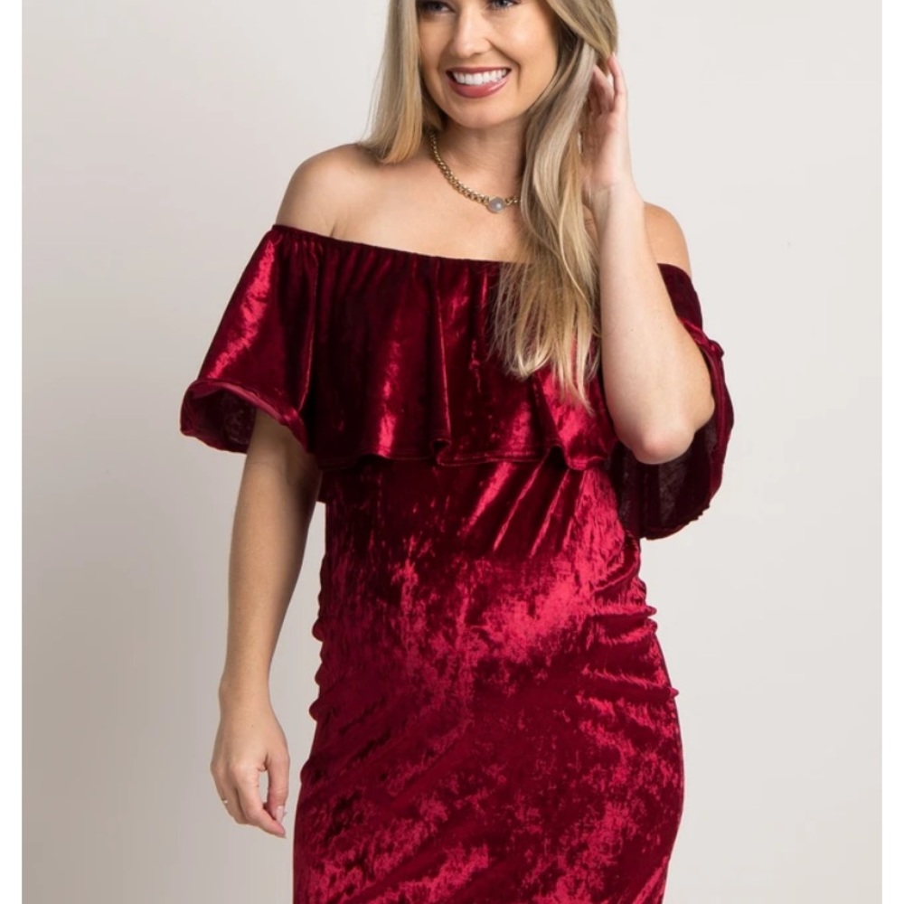 PINKBLUSH PINK BLUSH RED CRUSHED VELVET MATERNITY DRESS size medium.